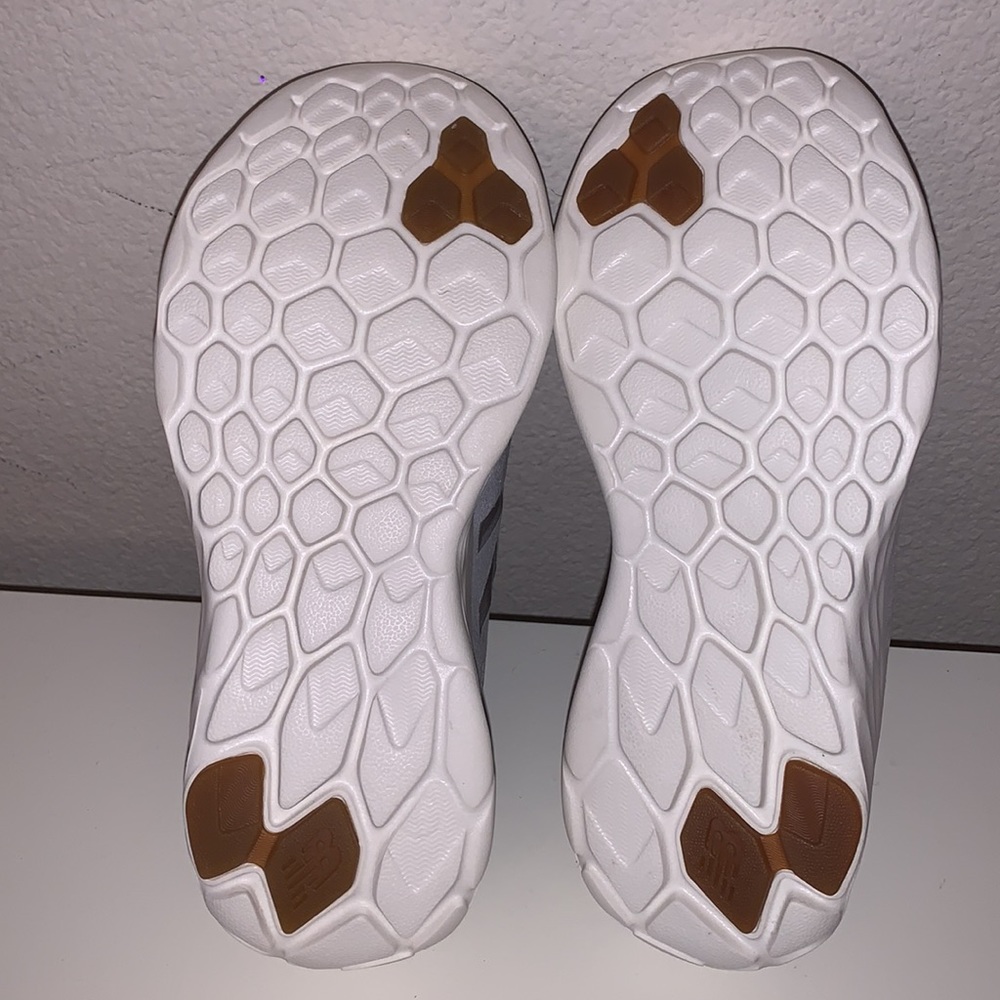 New Balance Fresh Foam women’s shoes - Picture 7 of 8
